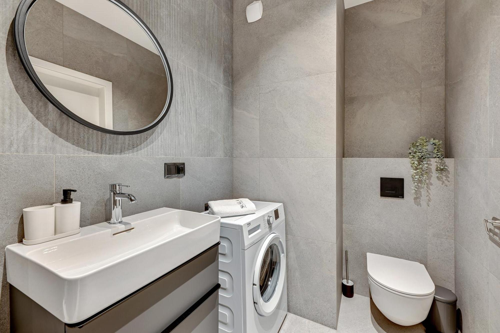Scala Apartamenty - Helsinki Studio Deluxe z balkonem Gdańsk Buitenkant foto