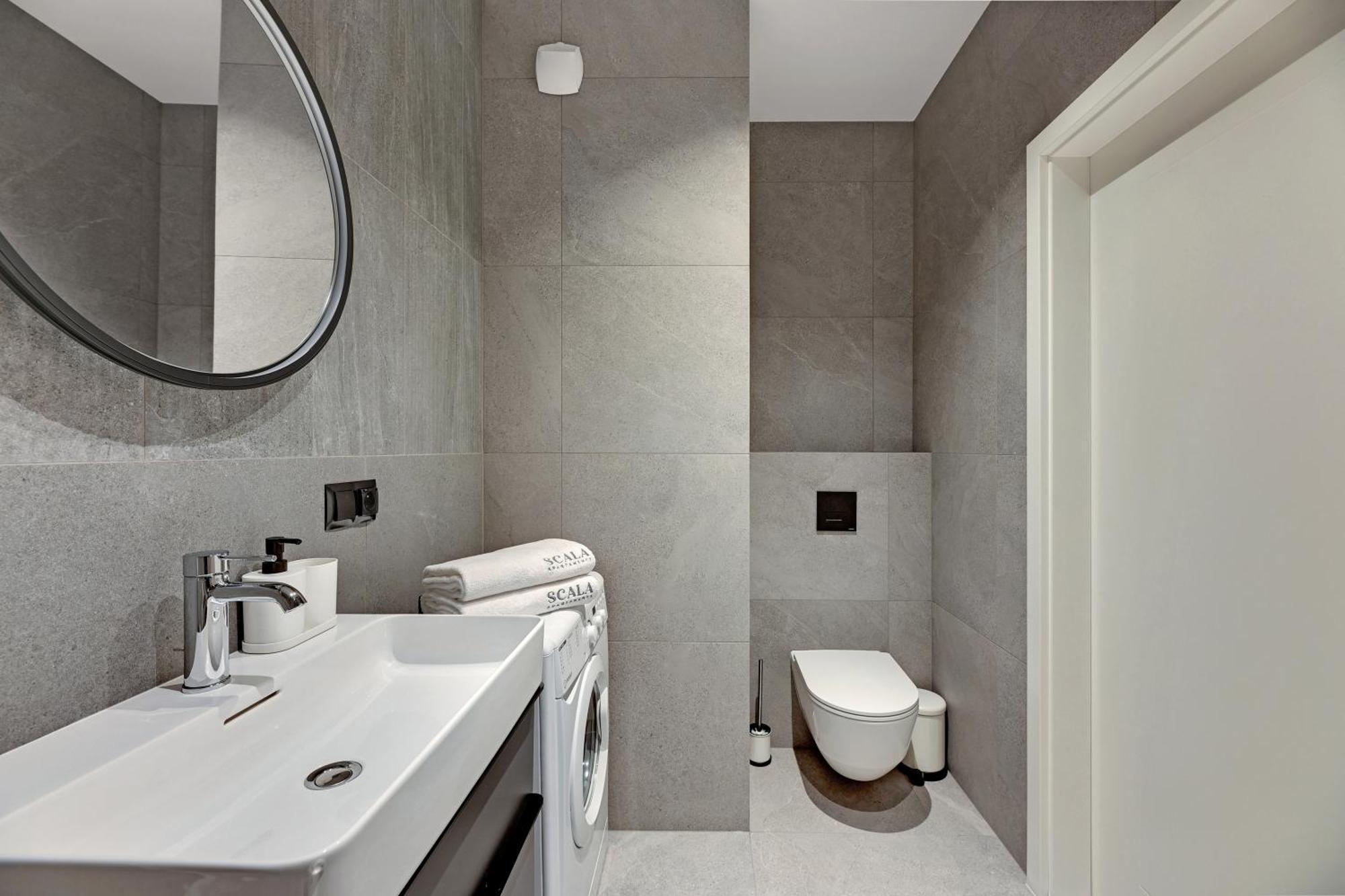 Scala Apartamenty - Helsinki Studio Deluxe z balkonem Gdańsk Buitenkant foto