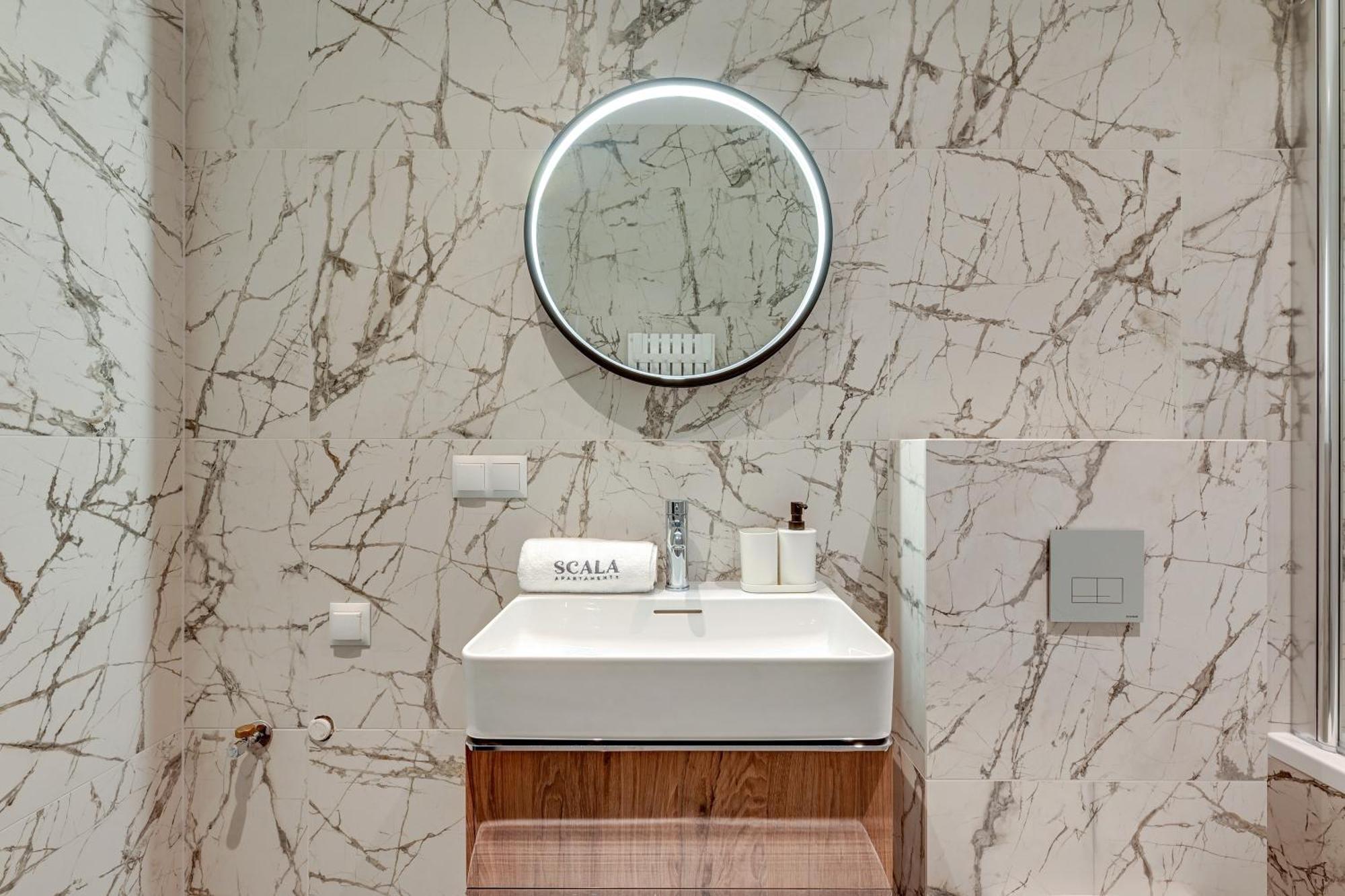Scala Apartamenty - Helsinki Studio Deluxe z balkonem Gdańsk Buitenkant foto